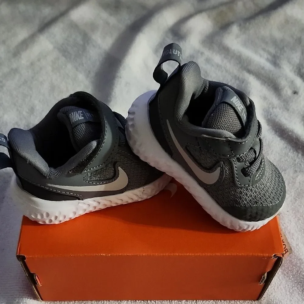 Nike Kids Gray and White Sneakers